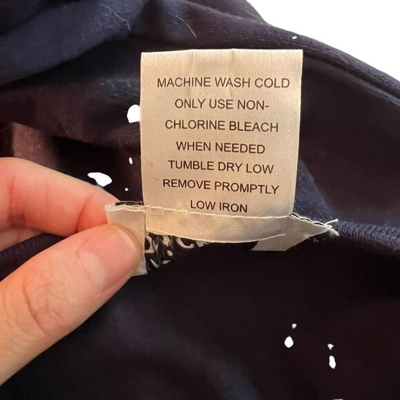 Anthony Richard’s navy fleece sweater. Size small - Picture 4 of 7